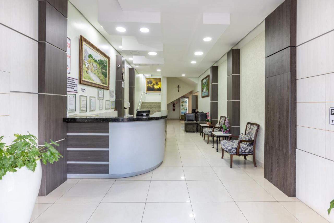 Hotel Lisbor Francisco Beltrão Екстериор снимка
